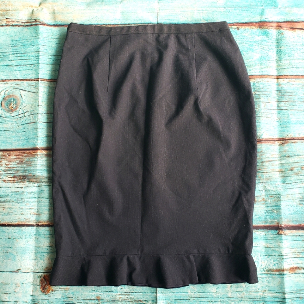 Elie Tahari navy blue ruffle hem pencil skirt size 2